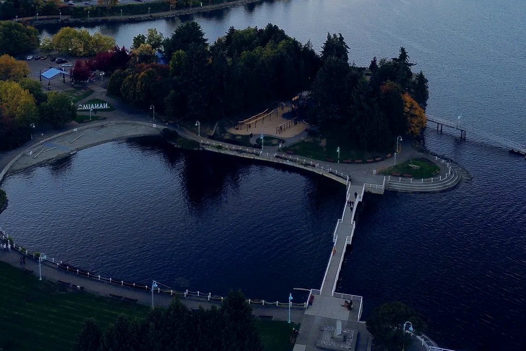 Maffeo Sutton Park and its footbridge from above, with three tour stops marked